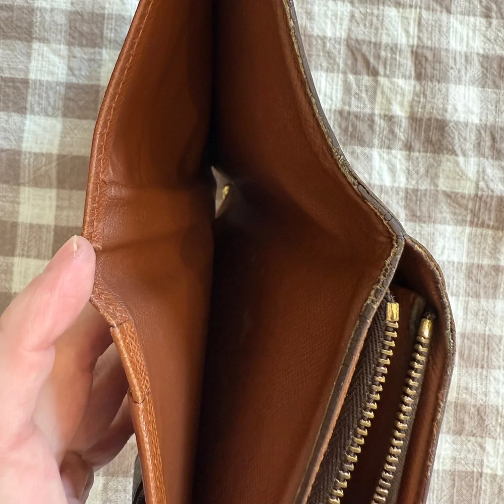 Louis Vuitton Vintage Wallet (agenda style) in traditional monogram - Picture 6 of 9